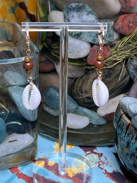 Cowrie with brown beads Earrings