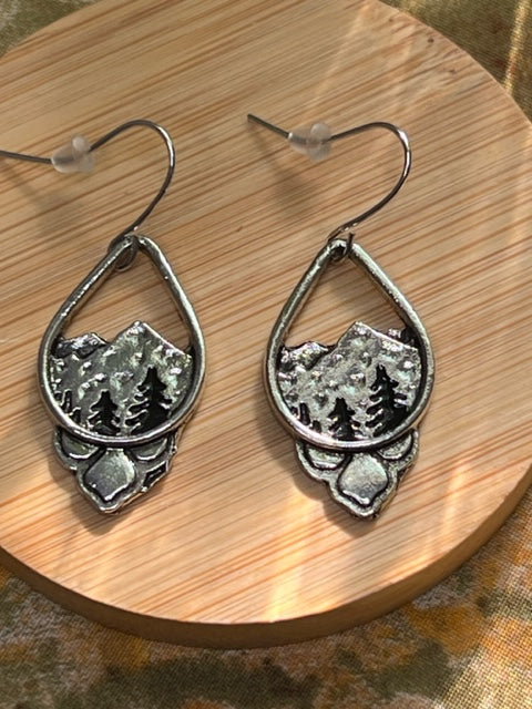 Mountain Tree Pattern Earrings