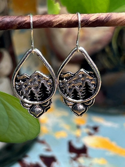 Mountain Tree Pattern Earrings