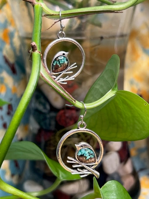 Branch small bird design earrings