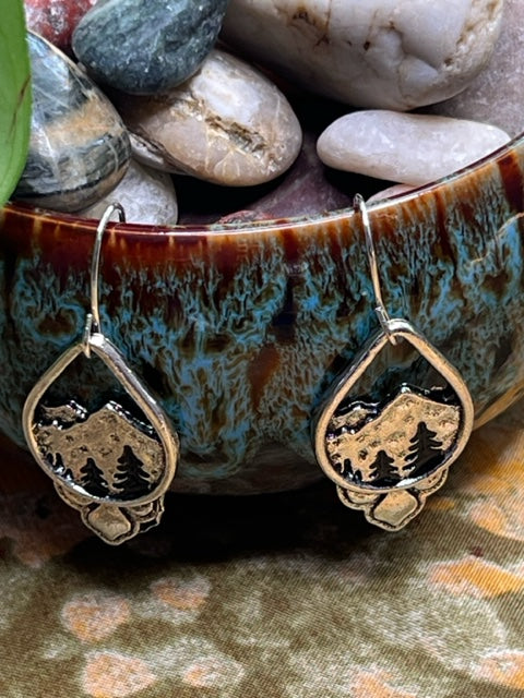 Mountain Tree Pattern Earrings